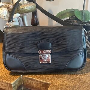 Louis Vuitton Epi Leather Pochette